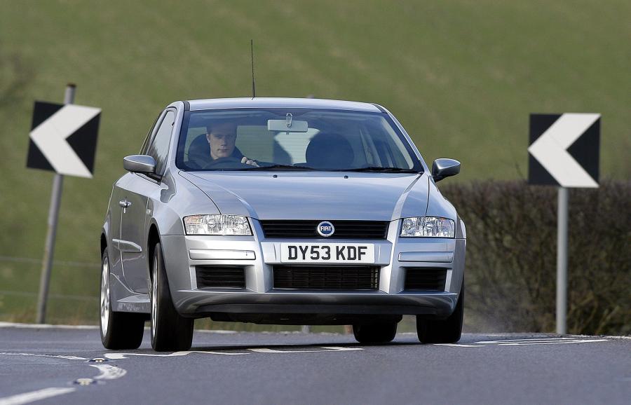  Fiat Stilo 3-Door 2004 года  (UK) (фото 4 из 10)